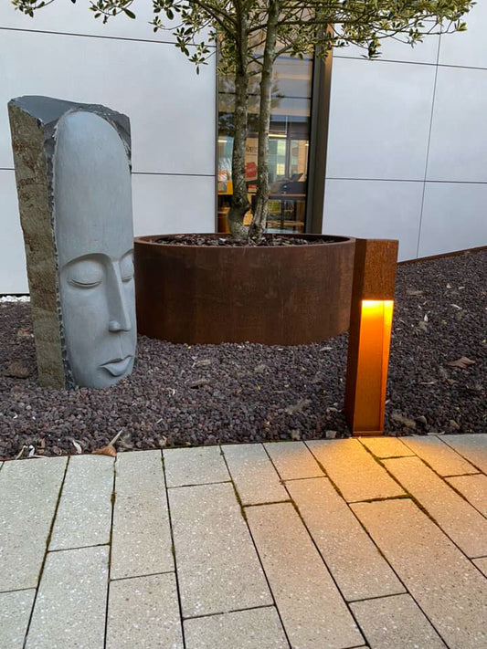 Verlichting langs tuinpad