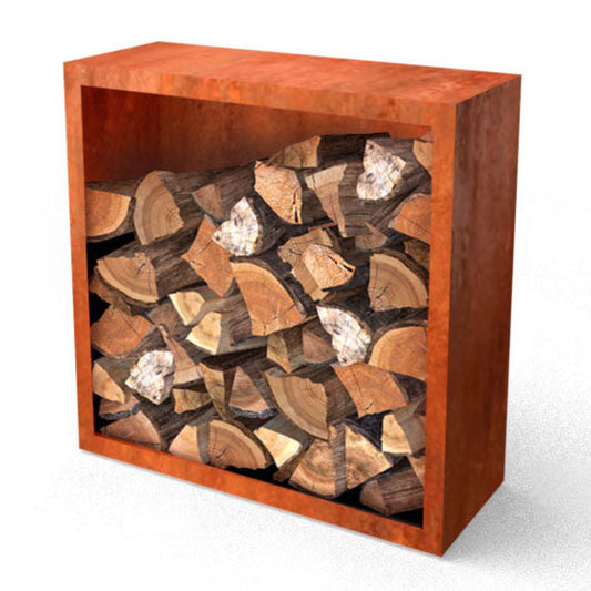 Kleine houtopslag met achterwand in cortenstaal