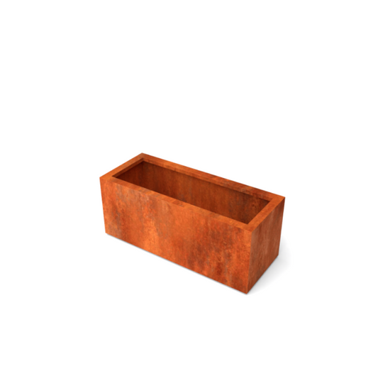 Grote rechthoekige plantenbak van cortenstaal geplaatst naast een moderne buitenruimte