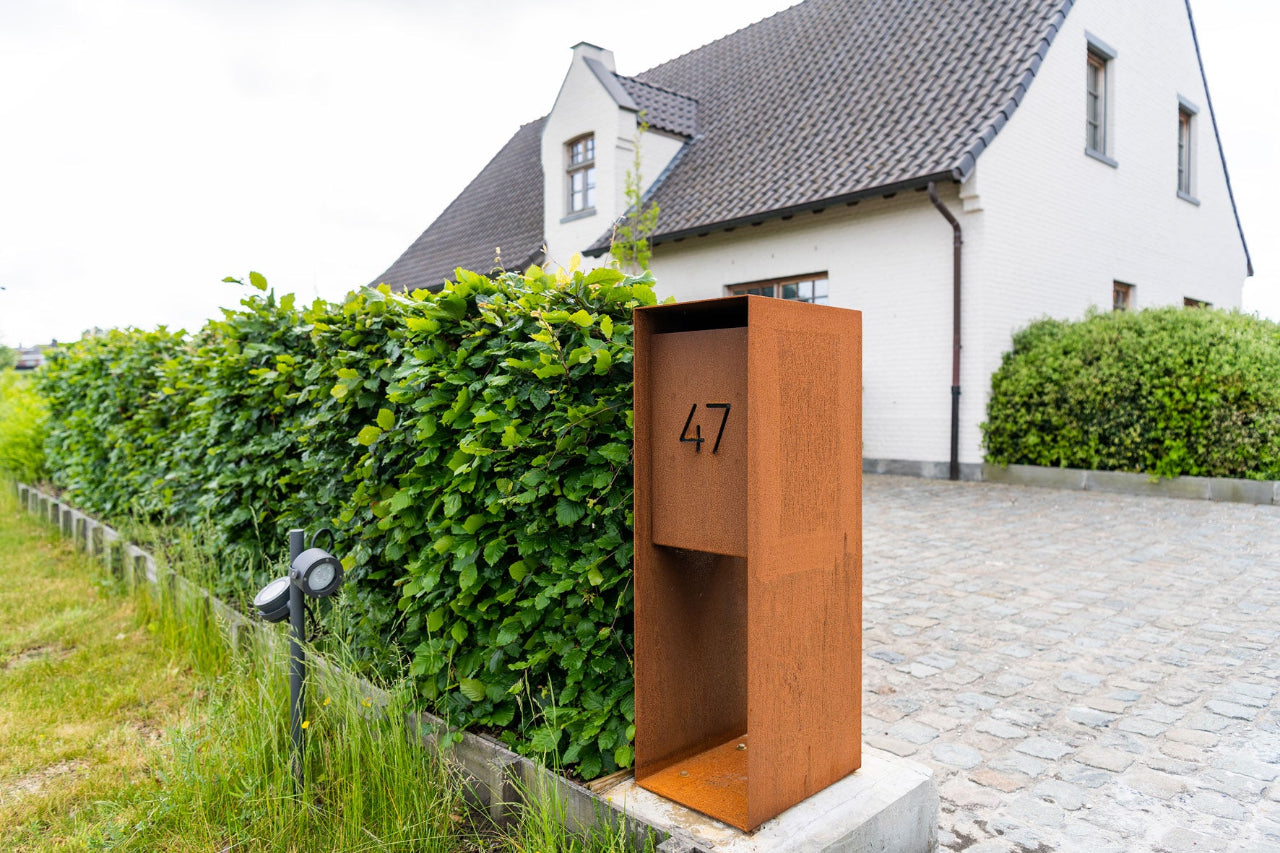 Brievenbus in cortenstaal