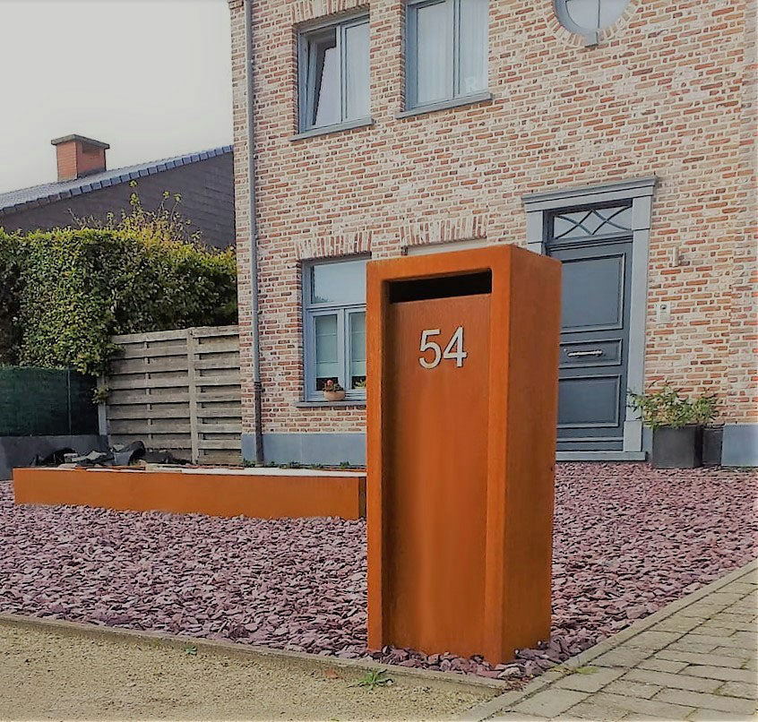 Design brievenbus in cortenstaal