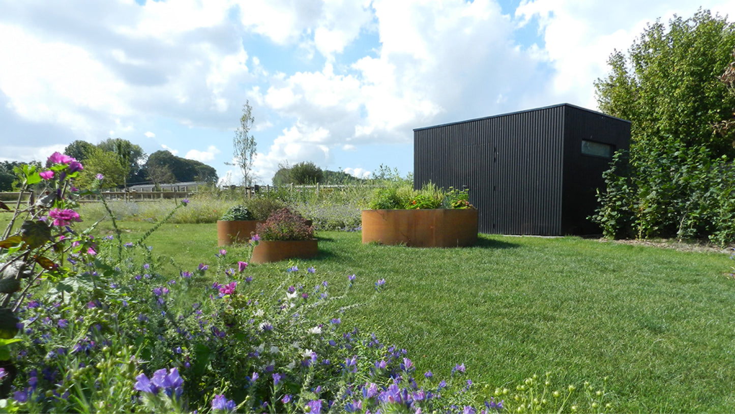 ORÉA Flower Collection – cortenstaal plantenbak set met organisch design