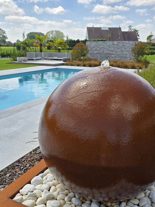 Sfeervolle fontein bol met led in cortenstaal