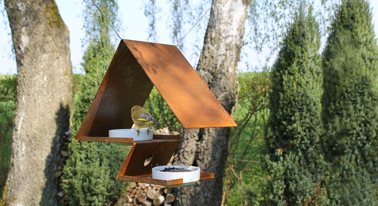 Huisje voor vogels in cortenstaal