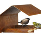 Vogelhuisje in cortenstaal voor wandmontage – design voederhuis met houten zitstok.
